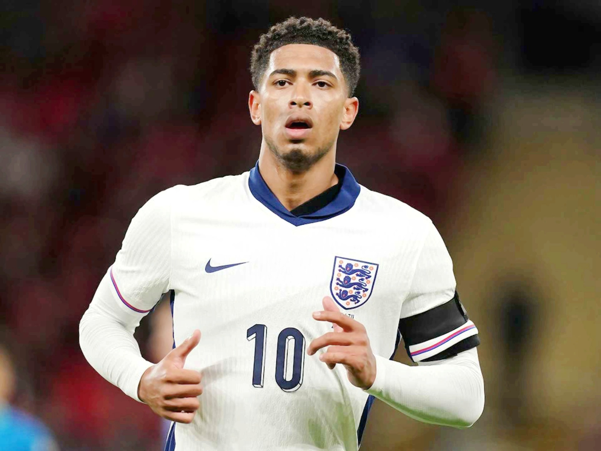 意外！中超冠军队主力外援后腰将跟成都蓉城签约！周定洋为此离队（突发：中超冠军主力外援后腰将签约成都蓉城，周定洋因此离队）