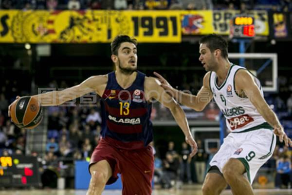 足协杯决赛门票共3.2万张，分区可能会根据售票情况调整（足协杯决赛投放3.2万张门票，分区或随售票情况调整）