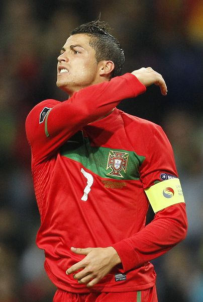 环足奖年度最佳女足球员候选：邦马蒂、普特利亚斯、凯莉在列（环足奖年度最佳女足球员候选名单公布：邦马蒂、普特利亚斯、凯莉入围）