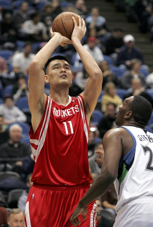 渐入佳境，安迪-迪乌夫首次代表国米首发斩获处子球（越战越勇，安迪-迪乌夫国米首次先发即完成处子破门）