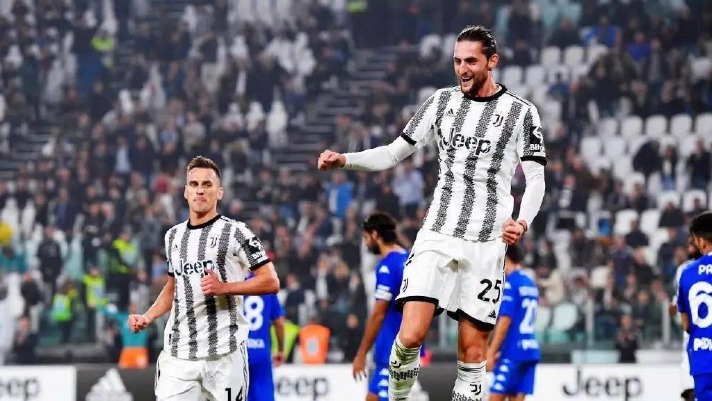 康宁汉姆半场15分7助攻，斯图尔特变身进攻端奇兵（康宁汉姆半场轰15分7助，斯图尔特化身进攻奇兵）